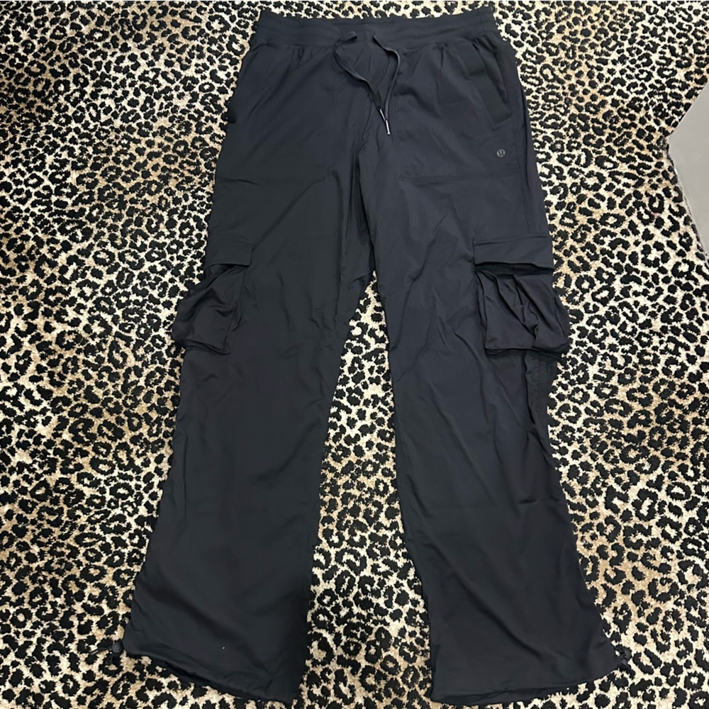 Lululemon Dance Studio Relaxed Fit Mid-Rise Cargo Pants